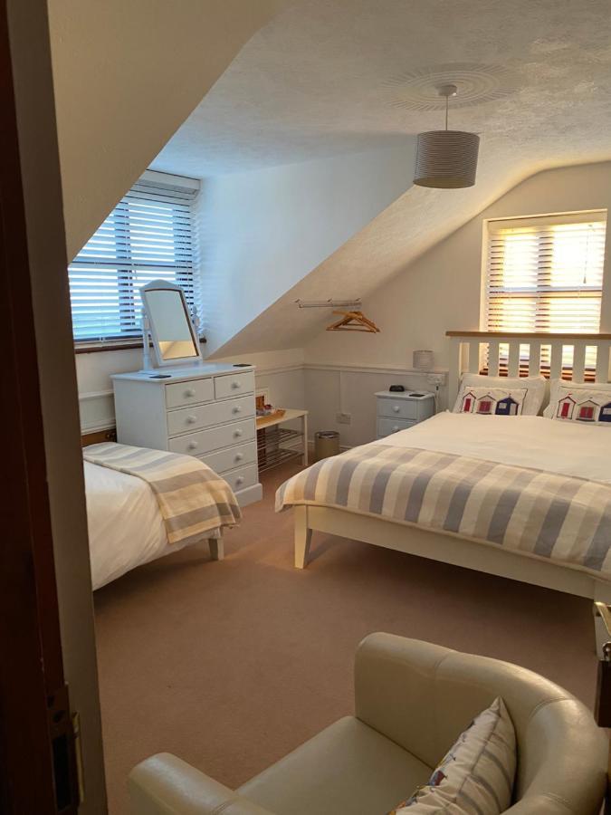 Blackthorn Farm Bed and Breakfast Holyhead Esterno foto