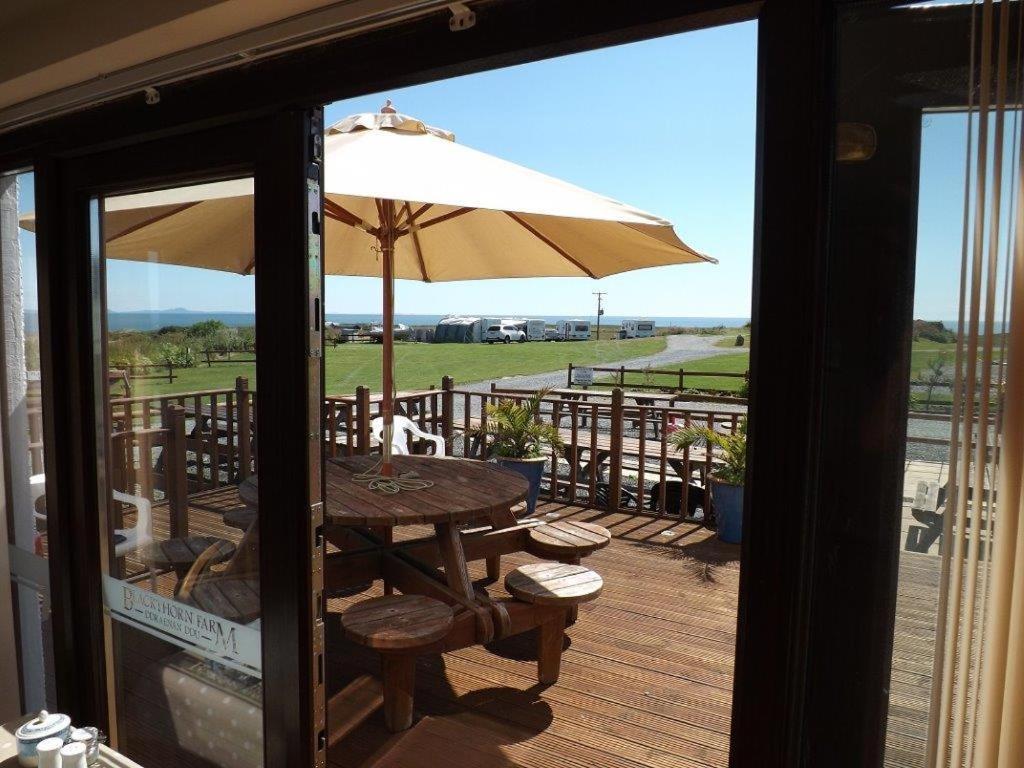 Blackthorn Farm Bed and Breakfast Holyhead Esterno foto