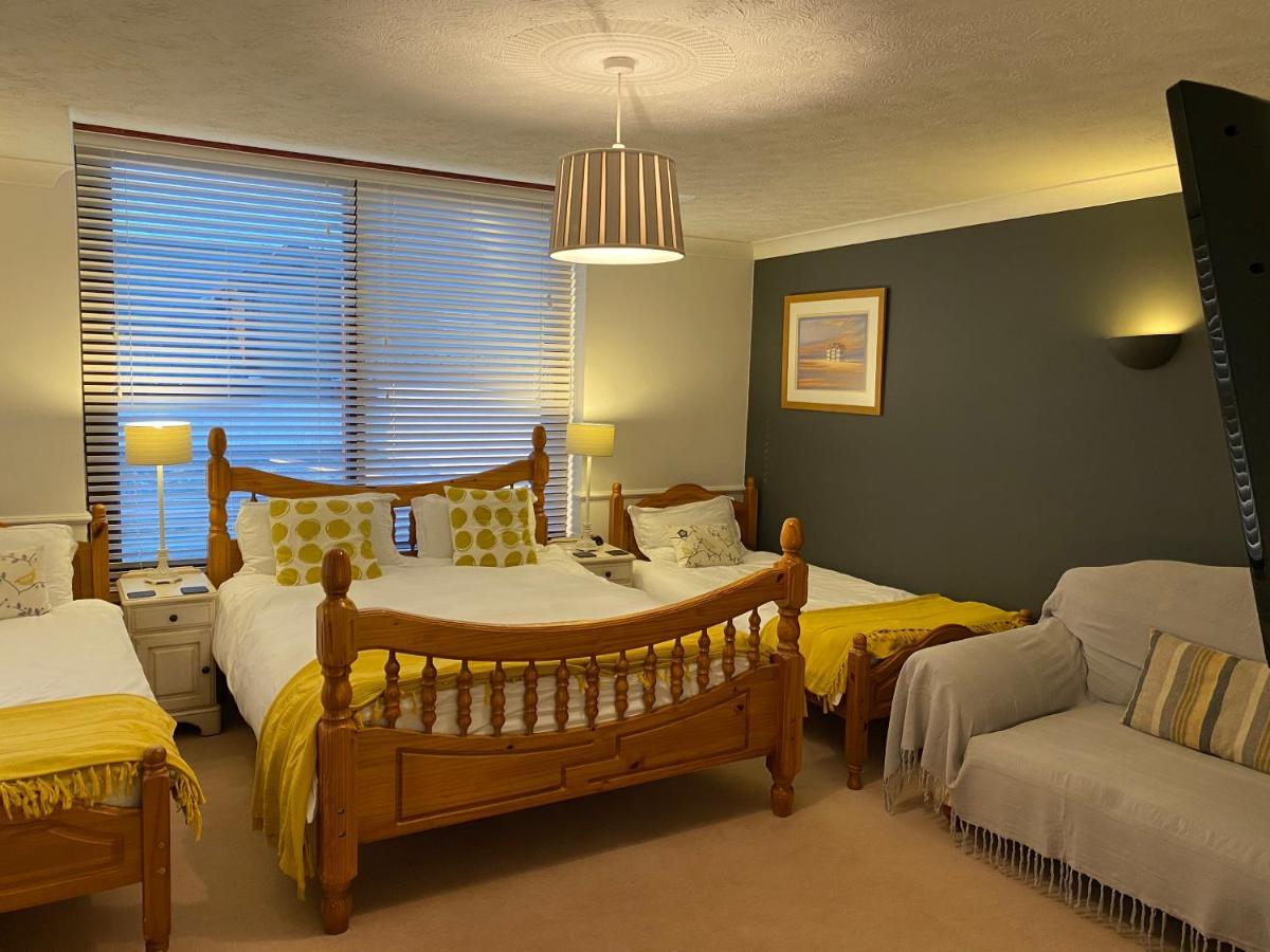 Blackthorn Farm Bed and Breakfast Holyhead Esterno foto