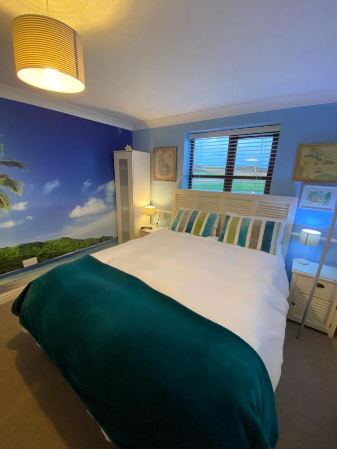 Blackthorn Farm Bed and Breakfast Holyhead Esterno foto