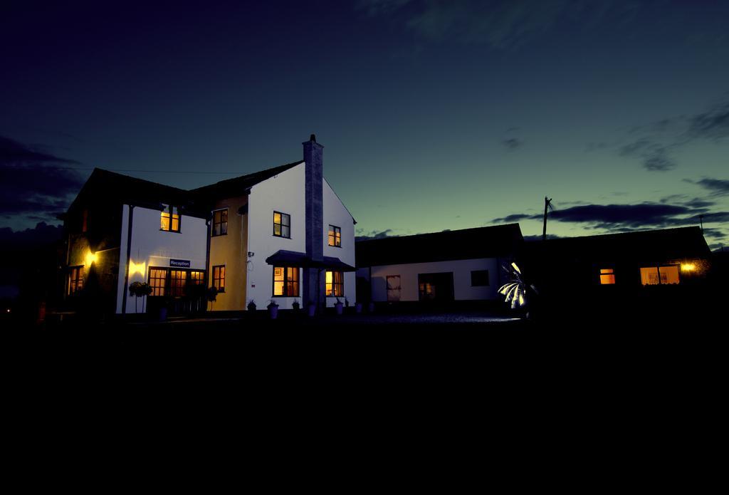 Blackthorn Farm Bed and Breakfast Holyhead Esterno foto