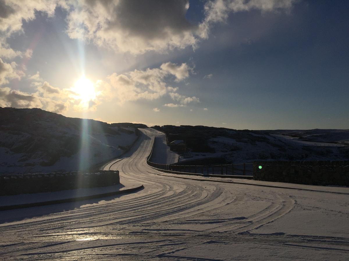 Blackthorn Farm Bed and Breakfast Holyhead Esterno foto