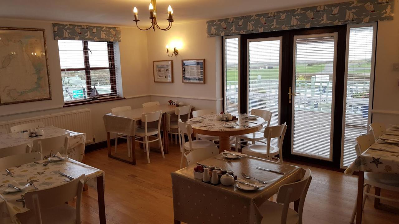 Blackthorn Farm Bed and Breakfast Holyhead Esterno foto